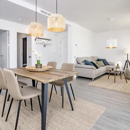 Апартаменти Lm12b- Exclusive 2 Bedroom In Le Mirage Естепона