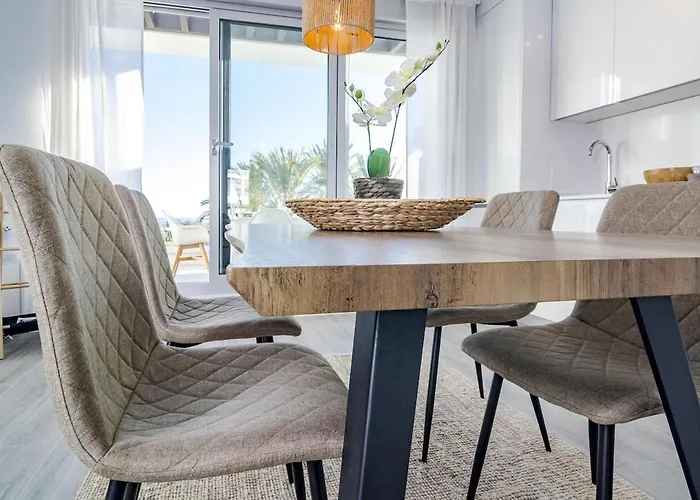 Lm1.2b- Exclusive 2 Bedroom In Le Mirage Apartment